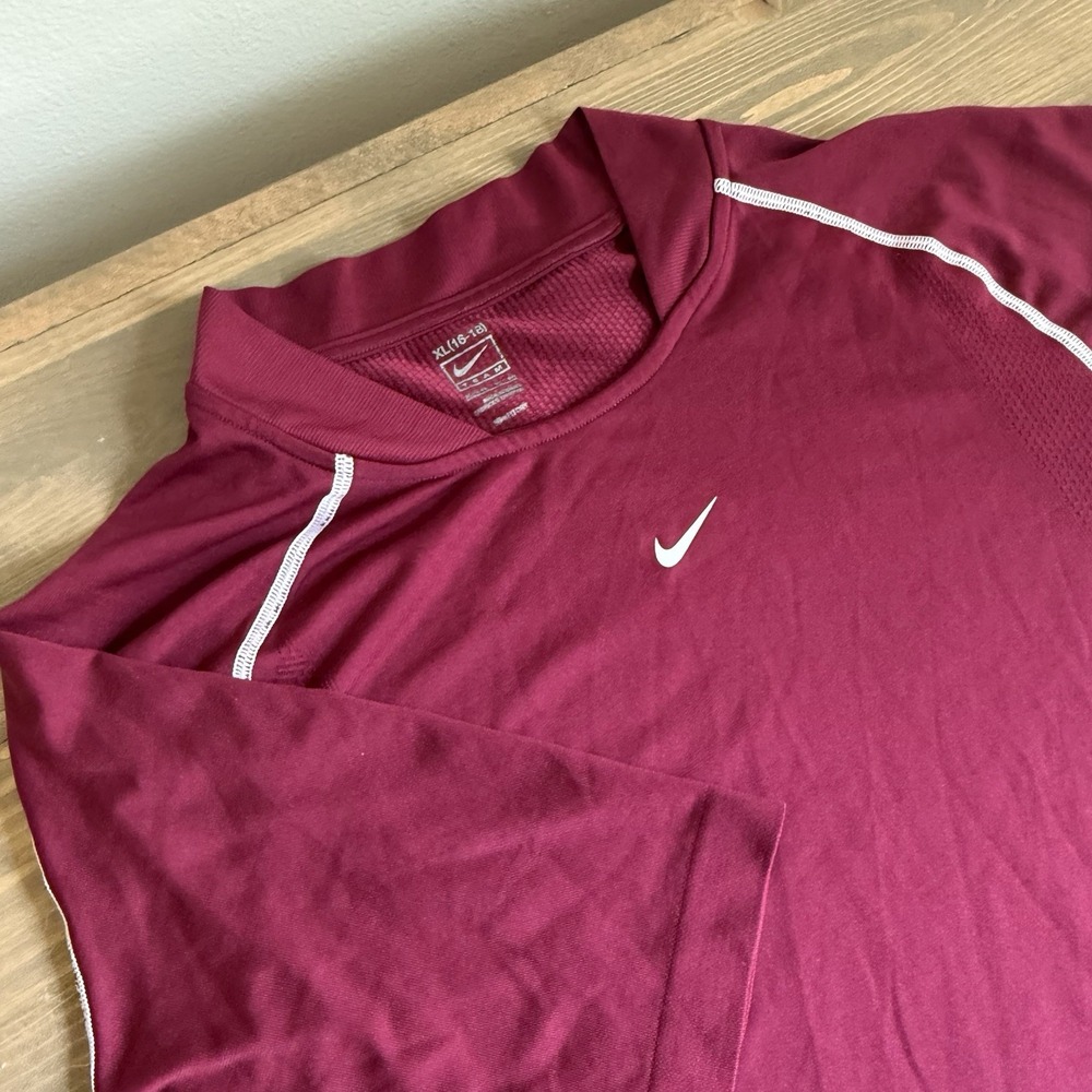 Men's Nike XL Burgundy Team Dri-Fit Short Sleeve Athletic T-Shirt‎ Work out Gym
